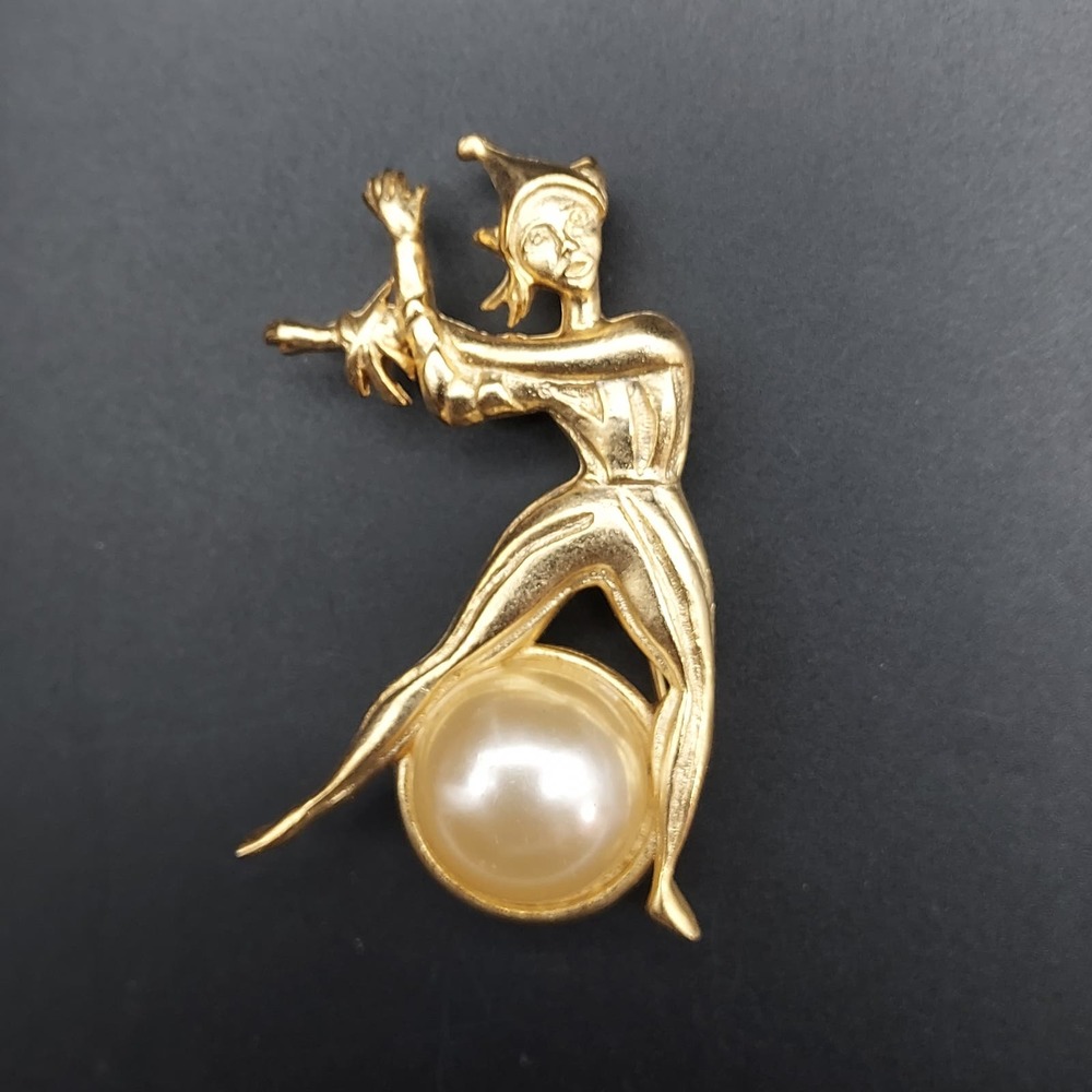 Circus Brooch Gold Tone Faux Pearl Cirque Vintage Costume Jewelry ID Holder